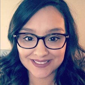 Meet your Posher, Monica